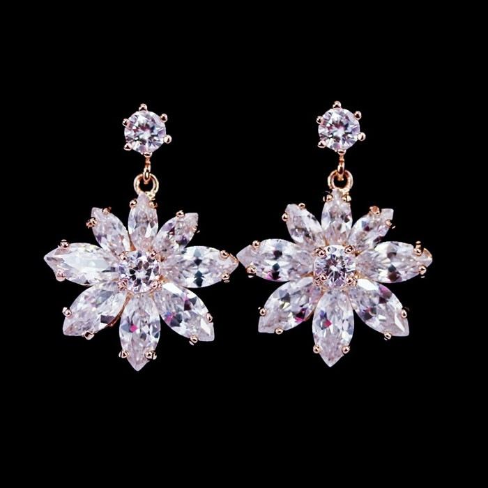 Vackra 925 Sterlingsilver Snö CZ Kristall Droppörhängen