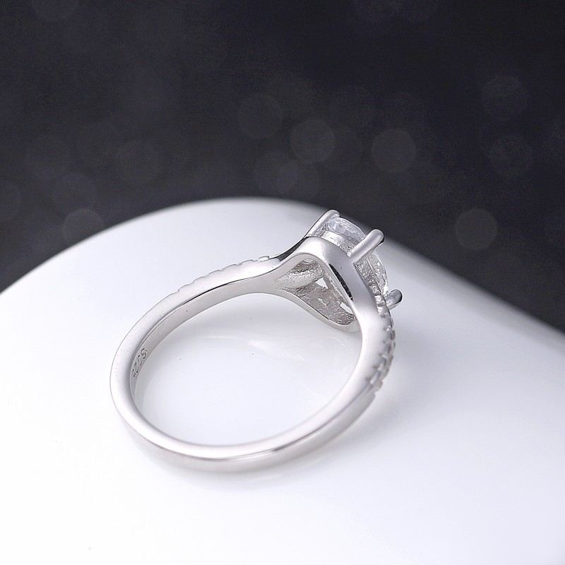 Europa Lyx S925 Silver Mikroinställning CZ Förlovningsring
