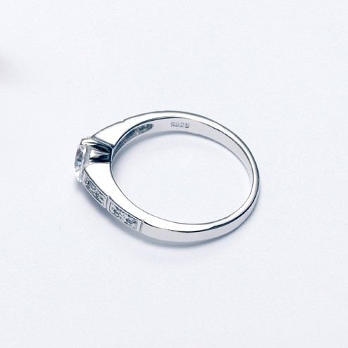 Hetsäljande 925 Sterlingsilverpläterat Guld Inlagt CZ Förlovningsring