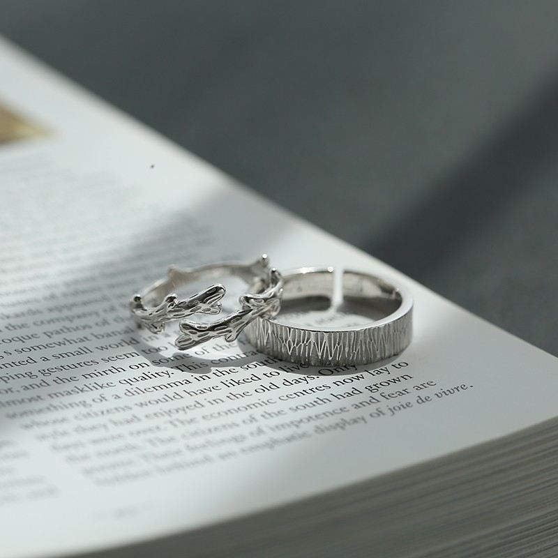 Justerbar Skog Av Kärleksmatchande Löfteringar För Par I Sterlingsilver