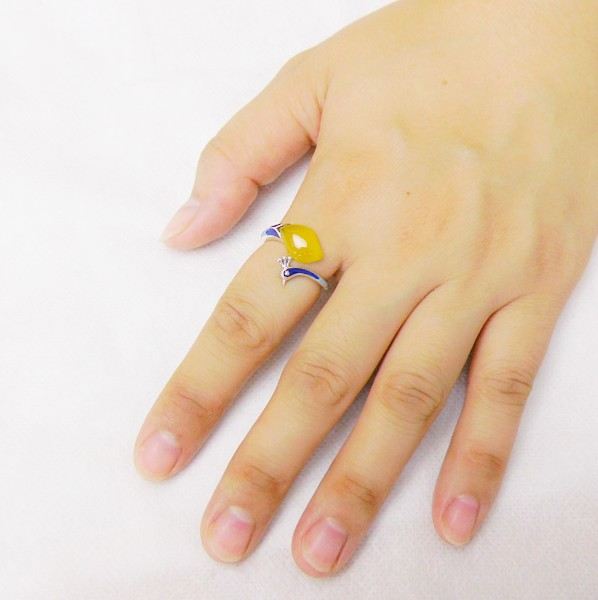 Kreativ Design 925 Sterling Silver Inlagda Stenar Påfågel Form Ring