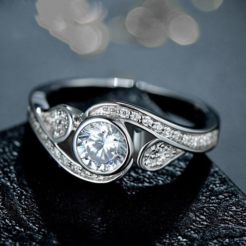 Ny Mode Personlighet 925 Sterling Silver Inlagd CZ Förlovningsring