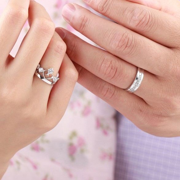 Nytt Mode Personligt Kors Med Hjärta Unika 925 Sterling Silver Älskare Hjärta Par Ringar (Pris För Ett Par)