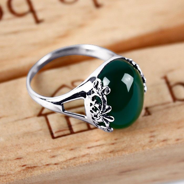 Överdriven Personlighet 925 Silverinlagd Oval Granatring