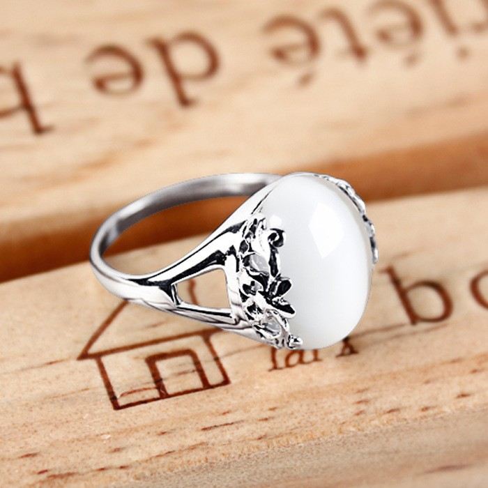 Överdriven Personlighet 925 Silverinlagd Oval Granatring