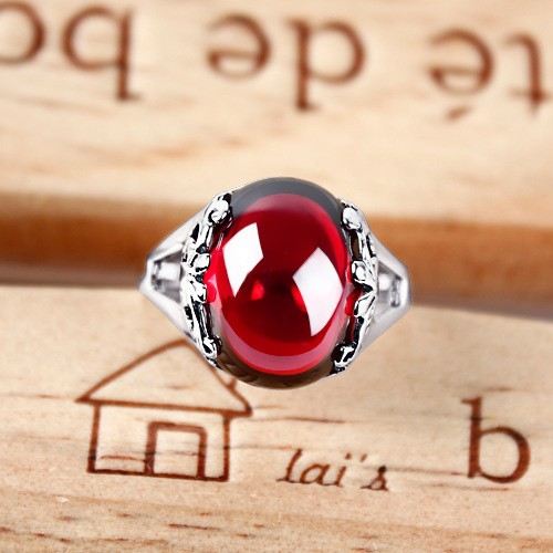Överdriven Personlighet 925 Silverinlagd Oval Granatring