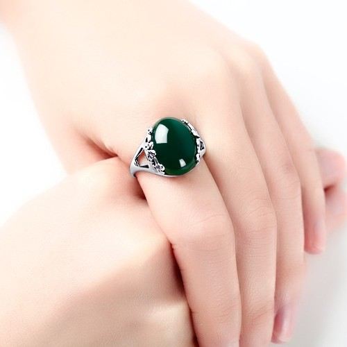 Överdriven Personlighet 925 Silverinlagd Oval Granatring