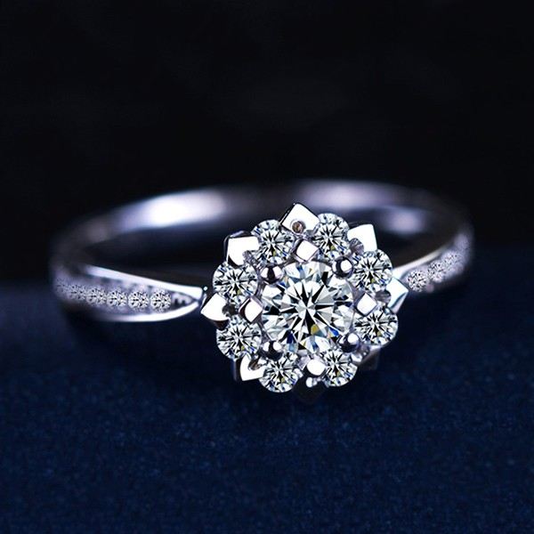 Romantisk 925 Sterling Silver CZ Inlagd Förlovningsring För Dam
