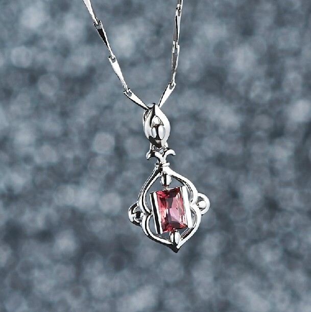 925 Sterling Silver Halsband Med Granat Hänge