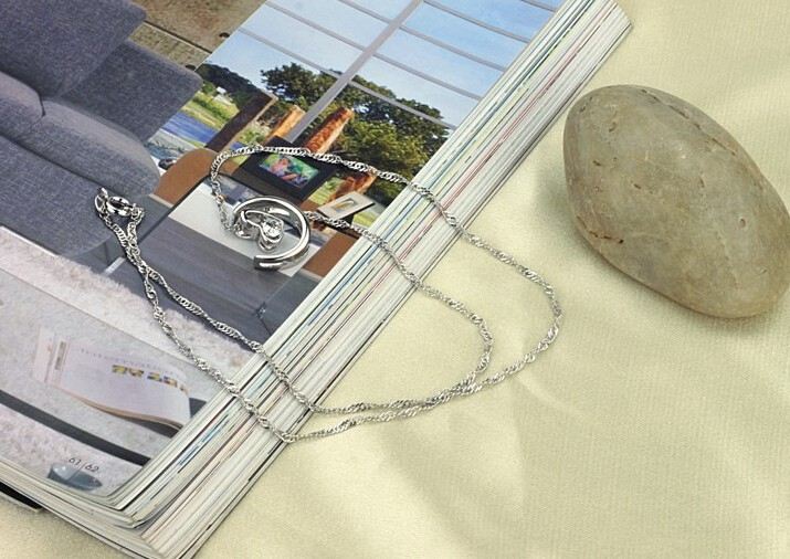 Halvmåne Platinerat Halsband För Dam Prisvärt Damhänge