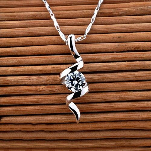 Lyxigt 925 Sterling Silver Emulering Runt Diamant Dam Halsband