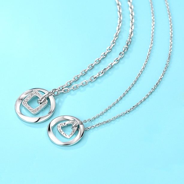 Presenterade S925 Silver Mode Hjärtformade Älskare Halsband