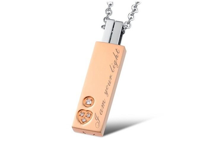 Skugga Och Lätt Kärlek Kristallborr Titan Stål Älskare Halsband (Pris För Ett Par)