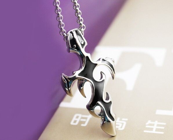Titanium Stål Cool Svärd Herr Halsband Gravyr